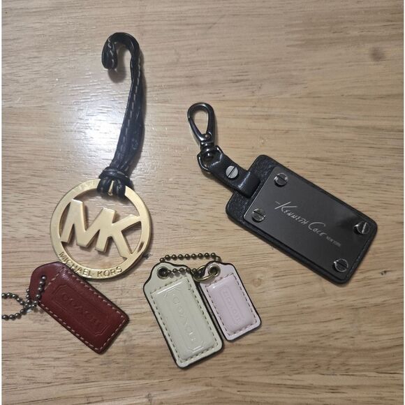 Assorted Coach/ MK Bag Tags - Picture 9 of 10